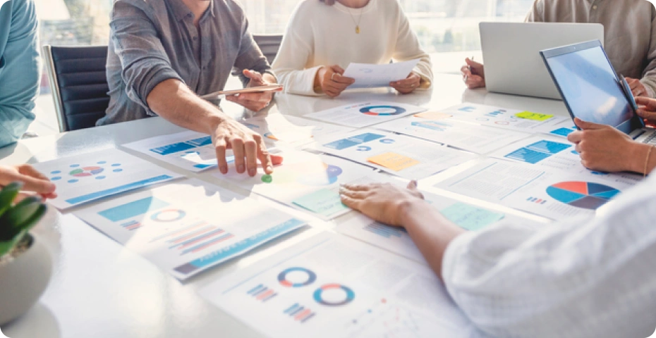 企業・業界動向を分析し、プロモーション戦略に活かす