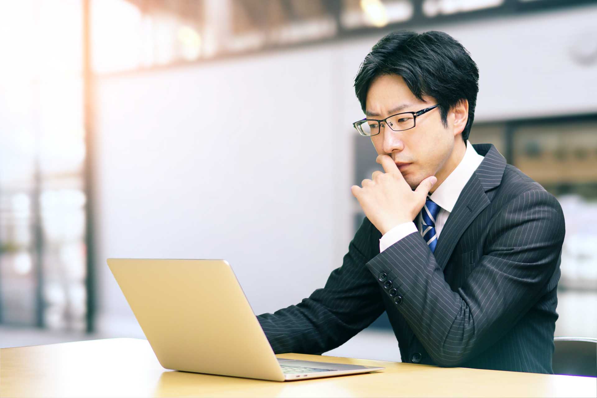 インサイトとは？マーケティングに役立つ理由や重要性、実践手順を解説
